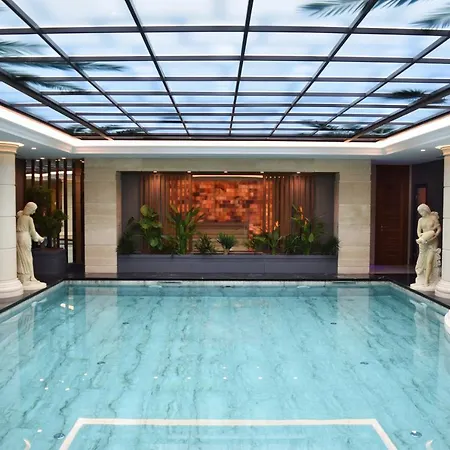 Xheko Imperial Luxury & فندق