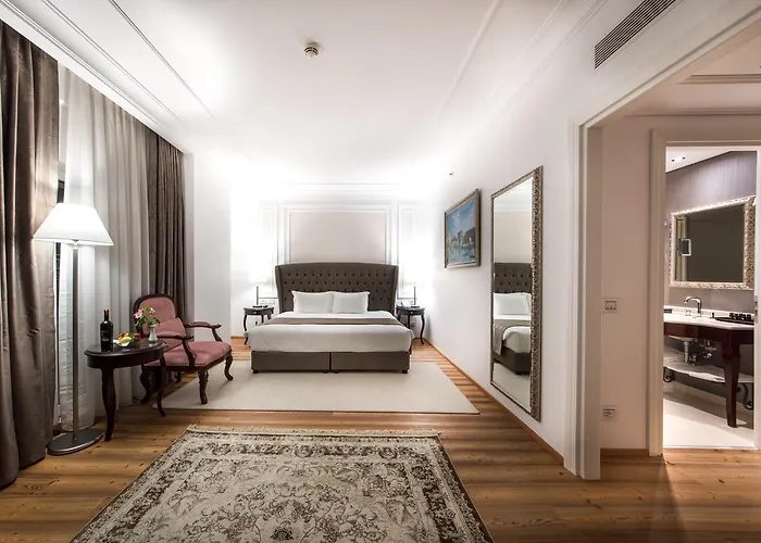 Hotel Xheko Imperial Luxury & Tirana